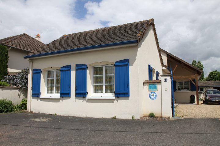 Les Volets Bleus Profitez De Chambres D'Hôtes Agréables encequiconcerne Chambre D Hotes Les Vans