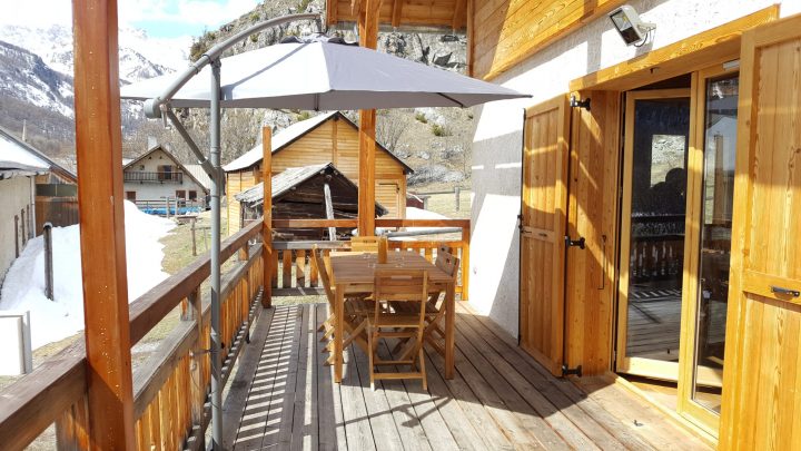 L'eyrette: Luxueux Chalet Pour 8 Dans Le Hautes-Alpes destiné Chambre D Hote Nevache L'eyrette: Luxueux Chalet Pour 8 Dans Le Hautes-Alpes destiné Chambre D Hote Nevache