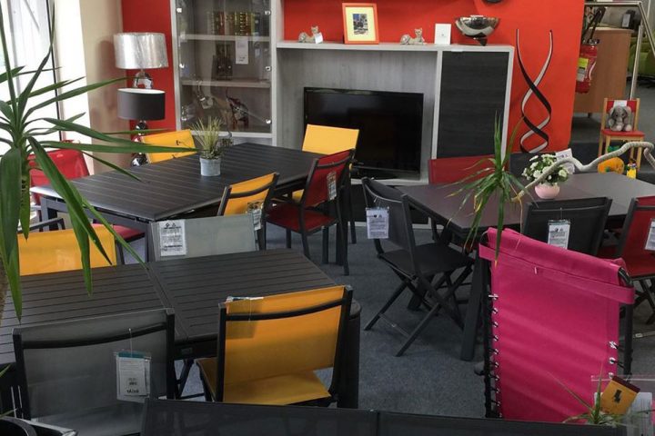 Livraison Rapide Dans Notre Magasin De Meubles – Simon Mage encequiconcerne Magasin Meuble 06