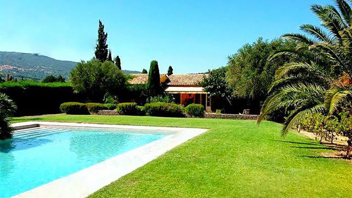 Location Chambre D'hôtes Luxe Var – Rapugues – Like&book encequiconcerne Chambre D Hote Ramatuelle