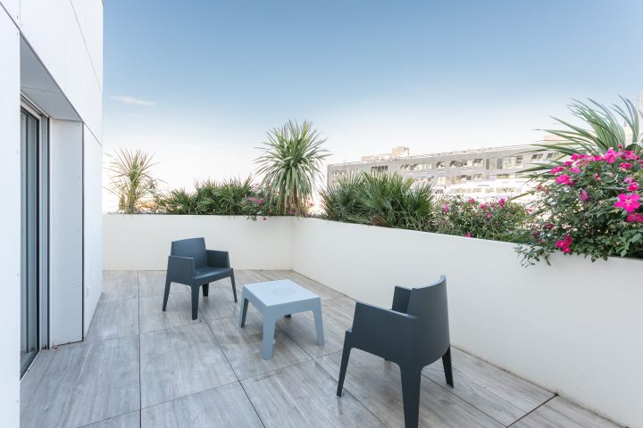 Location D'un Appartement Moderne Dans Le Quartier De Port destiné Appartement Meublé Montpellier Location D'un Appartement Moderne Dans Le Quartier De Port destiné Appartement Meublé Montpellier