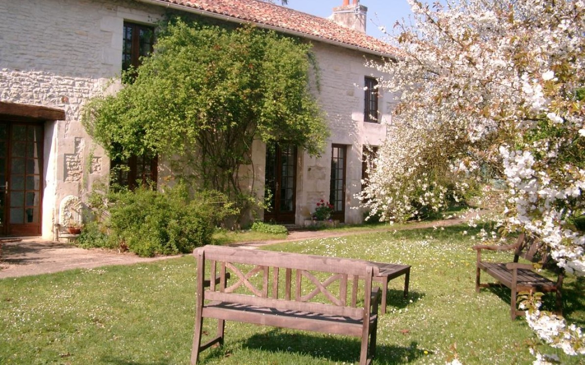 Location Vacances Chambre D'hôtes La Ferme Du Château concernant Chambre D Hote Chasseneuil Du Poitou
