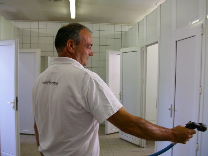 Loire | Bains-Douches Municipaux : Un Service Public Qui destiné Bains Douches Municipaux