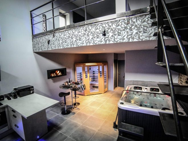 Lovalcove : Le Duplex – Nuit D'Amour avec Lovalcove Lovalcove : Le Duplex – Nuit D'Amour avec Lovalcove