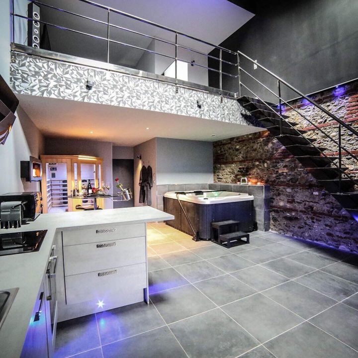 Lovalcove : Le Duplex – Nuit D'Amour serapportantà Lovalcove Lovalcove : Le Duplex – Nuit D'Amour serapportantà Lovalcove