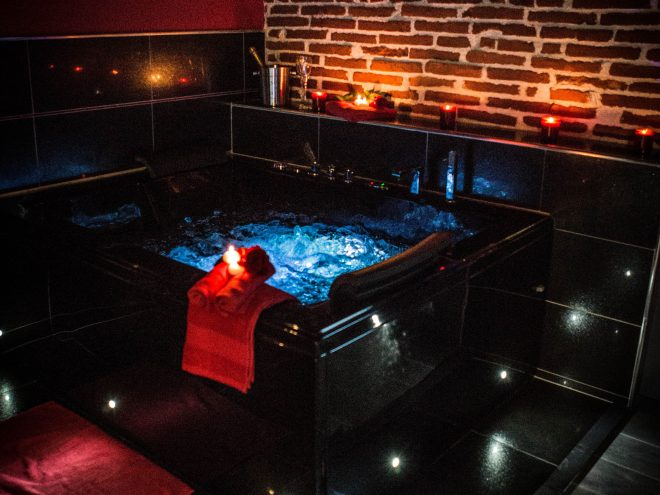 Lovalcove – Nuit D'Amour intérieur Lovalcove Lovalcove – Nuit D'Amour intérieur Lovalcove