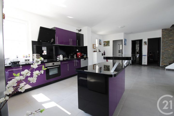 Maison 6 Pièces À Vendre – Voiron (38500) – Ref. 3512 à La Salle À Manger Voiron