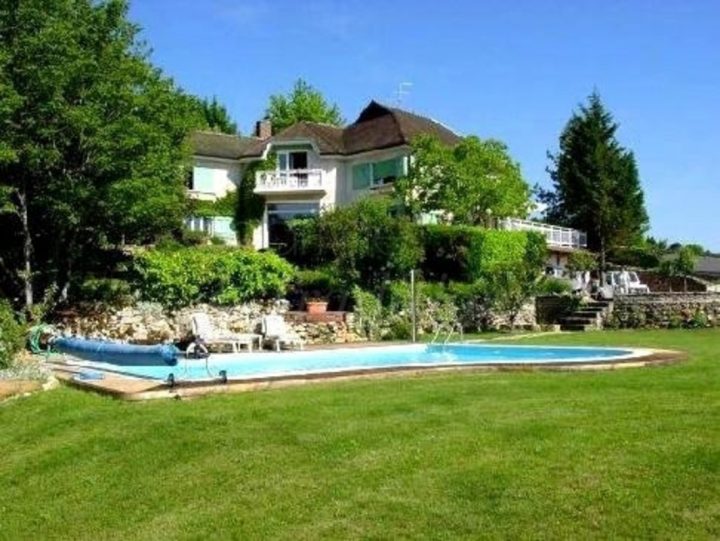 Maison Bressandes : Chambre D'Hote Beaune, Côte-D'Or serapportantà Chambre D Hote Beaune
