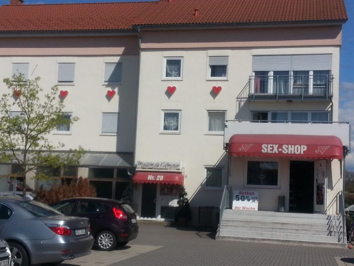 Maison Close Allemagne Adresse Segu Maison – Livingrooms tout Maison Amour Offenburg