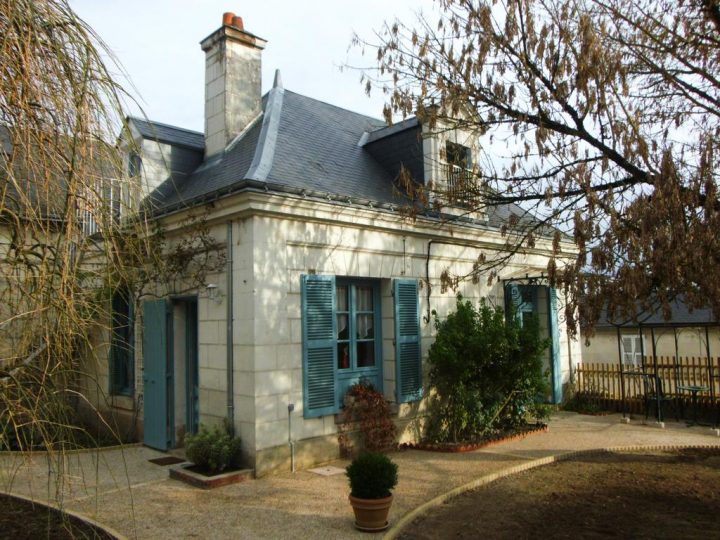 Maison De Vacances / Gîte Les Roches (France Loches tout Les Bains Douches Loches
