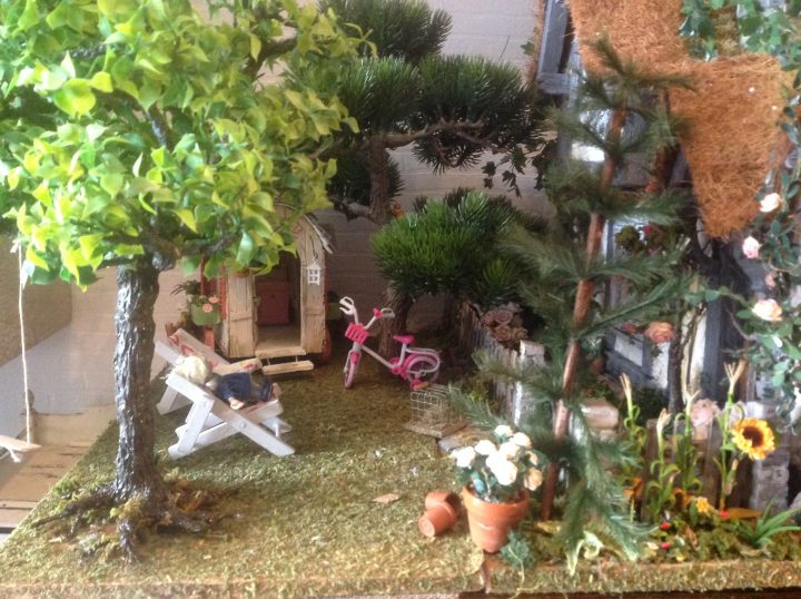 Maison Poupee Miniature Cottage Jardin | Poupées dedans Maison Jardin Jouet