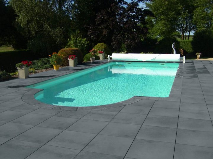 Margelle De Piscine Droite Vendée | Roc De France dedans Margelle Piscine Castorama