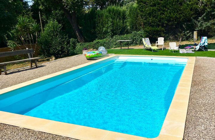 Margelles Piscine Coque Polyester Pour Votre Piscine Nice 06 destiné Margelle Piscine Avec Retombée Margelles Piscine Coque Polyester Pour Votre Piscine Nice 06 destiné Margelle Piscine Avec Retombée