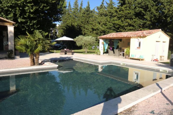 Mas Provencal Avec Piscine Et Pool House – Tripadvisor pour Idees Pool House Piscine