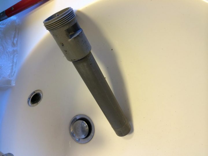 Mauvaises Odeurs Salle De Bain | Bright Shadow Online tout Odeur Canalisation Salle De Bain