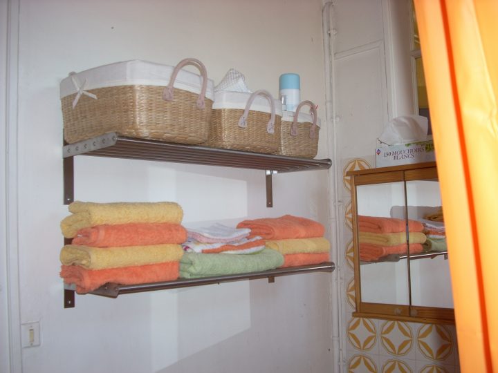 Mes Étagères De Sall (Photo 2/2) – Voilà L'endroit Où Je pour Etagere Salle De Bain Fly