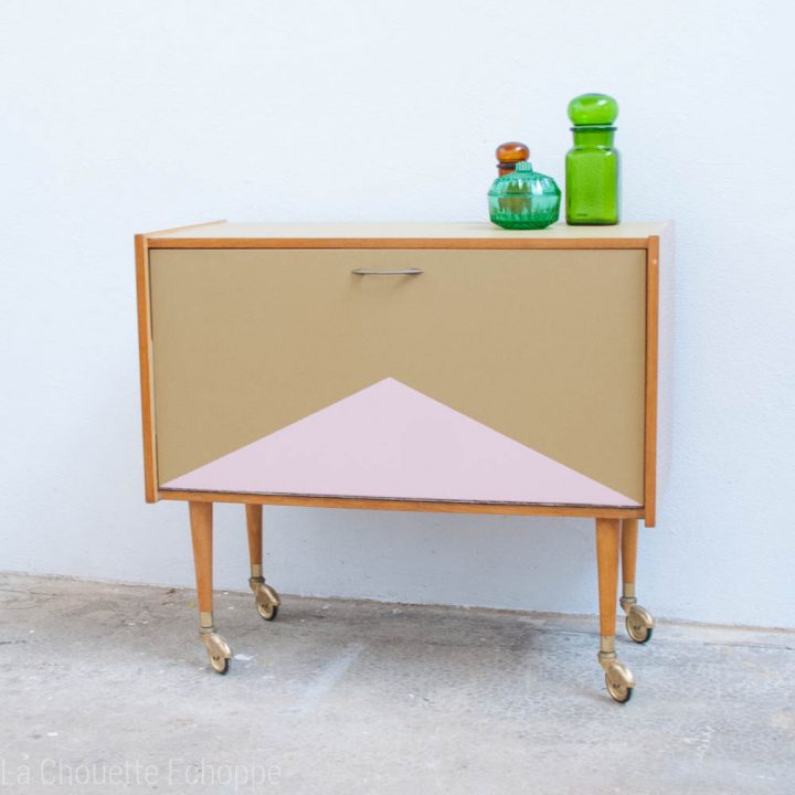 Meuble Bar Vintage Années 60 Lumineux Réactualisé Tendance concernant Meuble Année 60