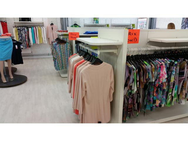 Meuble D'Amenagement Pour Magasin De Vetements. Bruxelles destiné Magasin De Meuble Caen