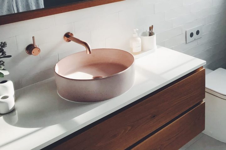 Meuble De Salle De Bains : Comment Choisir Le Mobilier Idéal ? encequiconcerne Meuble Salle De Bain Pas Cher But