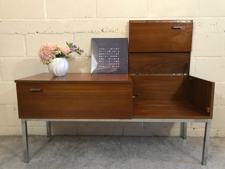 Meuble Hifi Vintage Olafur – Réveillé Par…monsieur encequiconcerne Meuble Hifi Vintage