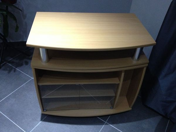 Meuble Tv Roulettes Plateau Tournant – Jeparsazart pour Meuble Tv Vertigo But