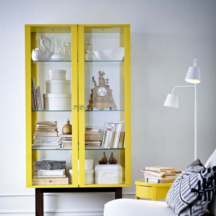 Meuble Vitrine Pas Cher, En Verre : 17 Vitrines De concernant Meuble De Vitrine