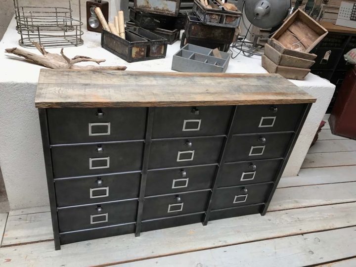 Meubles De Rangement Industriel Métal Bois tout Meuble En Metal