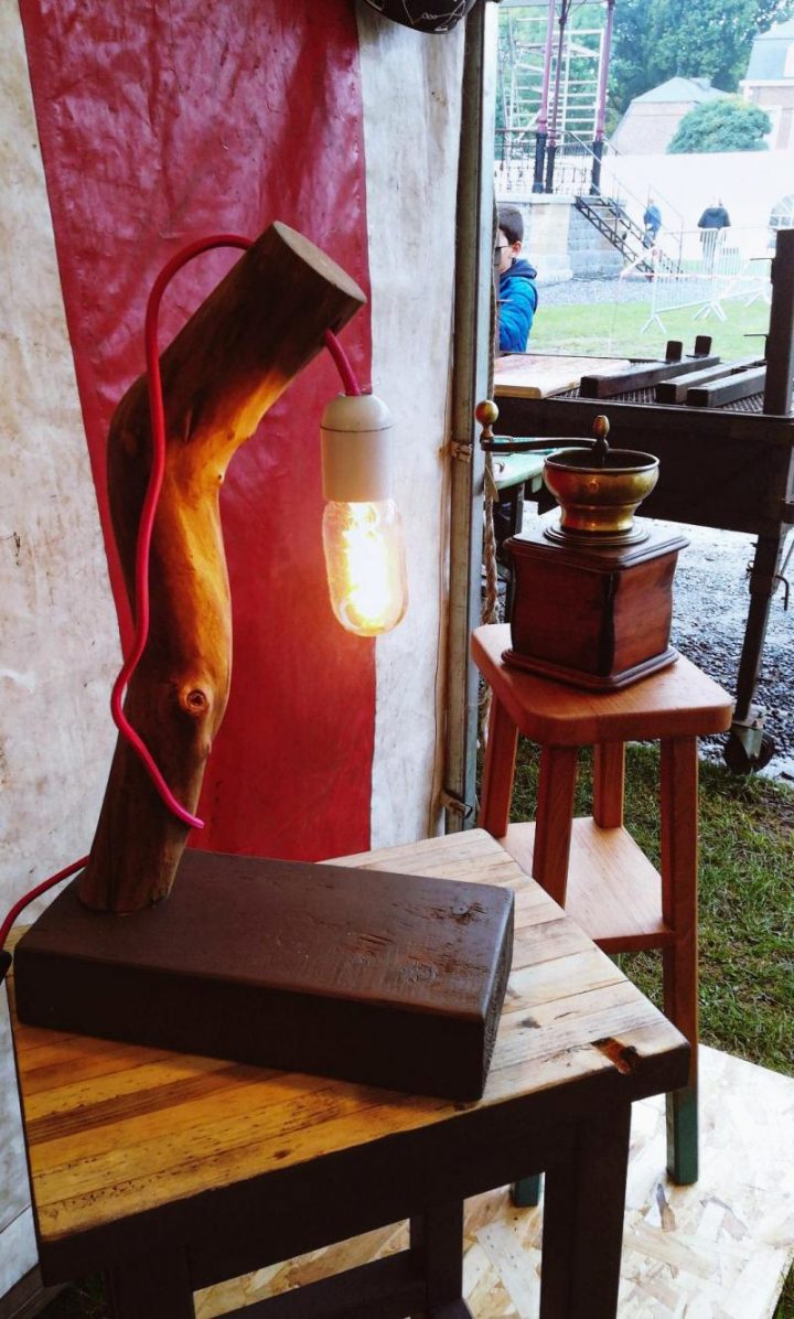 Meubles Pont Royal Surprenant Deux Hutois Créent Des Meubles pour Meubles Pont Royal