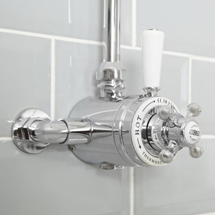 Mitigeur De Douche Thermostatique Exposé À Double Commandes – Chromé Et  Blanc – Elizabeth intérieur Mitigeur Douche Double Sortie