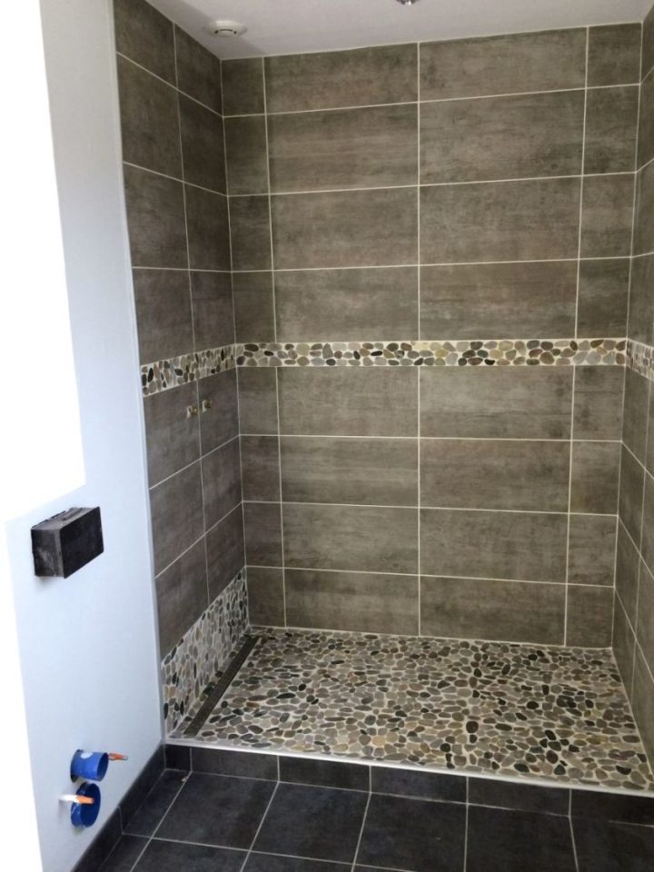 Modele Salle De Bain Carrelage Peinture Douche Italienne dedans Modele De Douche À L Italienne