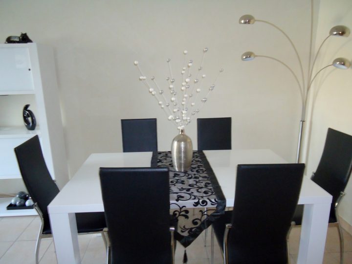 Moderne Et Élégant – 3 Photos – Lilirose tout Chaises Salle À Manger Fly