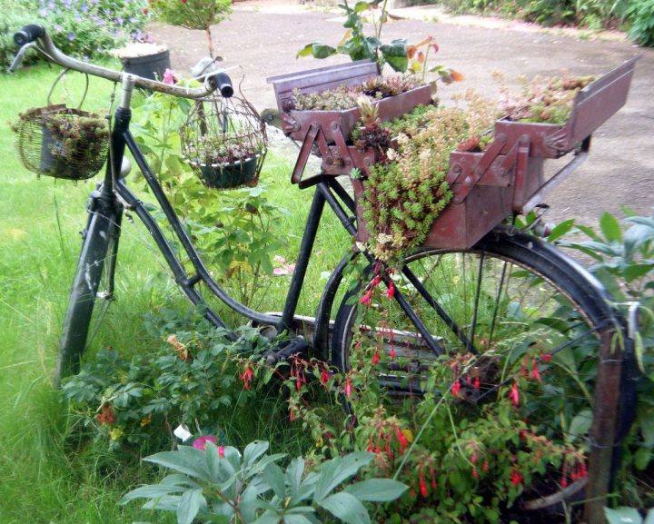 Mon Vieux Vélo Déco | Vieux Vélo, Idées Jardin, Déco avec Velo Deco Jardin