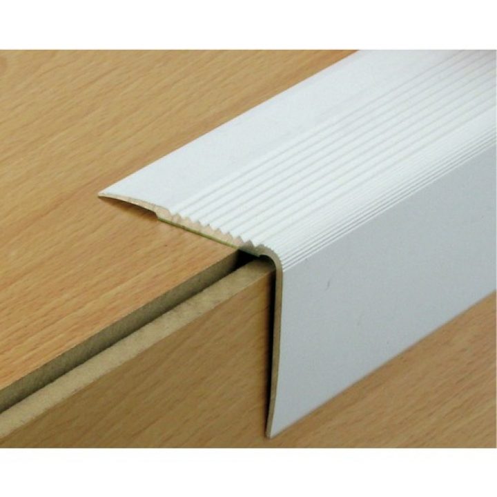 Nez De Marche Aluminium Avec Adhésif – Large 41 Va Dinac avec Nez De Marche Carrelage