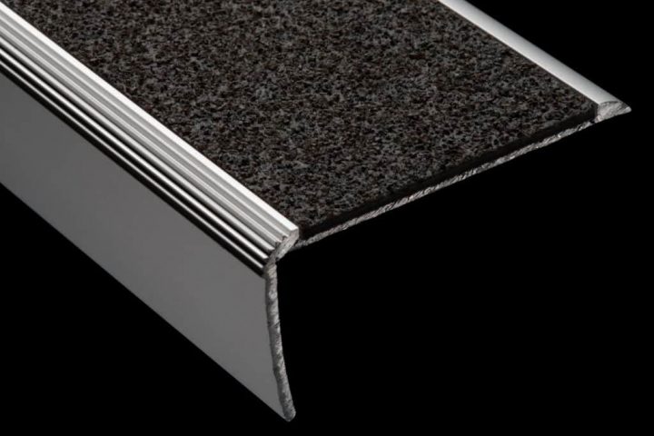 Nez De Marche Aluminium Polymère Antidérapant S39/S46/S59/S62 concernant Nez De Marche Extérieur En Pierre