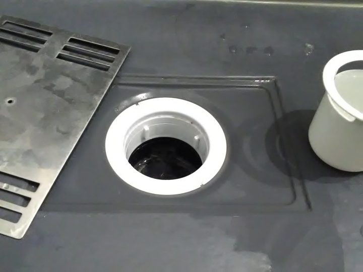 Odeur D'egouts Sur Receveur De Douche Extra Plat [Résolu à Siphon De Douche Extra Plat Odeur D'egouts Sur Receveur De Douche Extra Plat [Résolu à Siphon De Douche Extra Plat