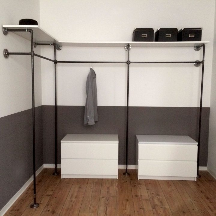 Offener Eckkleiderschrank Im Industriedesign // Offener serapportantà Meuble Sur Mesure En Ligne