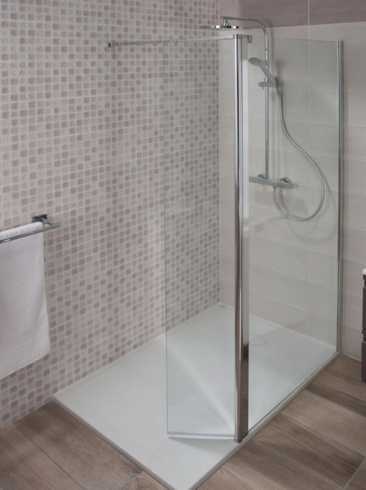 Paroi Droite + Mobile Concerto Walk 140 Cm, Hauteur 2M, Verre Trempé 6 Mm, Traité Anticalcaire, Profilé Chromé Largeur 1,6 Cm. Livré Avec Br destiné Paroi De Douche Fixe 140 Paroi Droite + Mobile Concerto Walk 140 Cm, Hauteur 2M, Verre Trempé 6 Mm, Traité Anticalcaire, Profilé Chromé Largeur 1,6 Cm. Livré Avec Br destiné Paroi De Douche Fixe 140