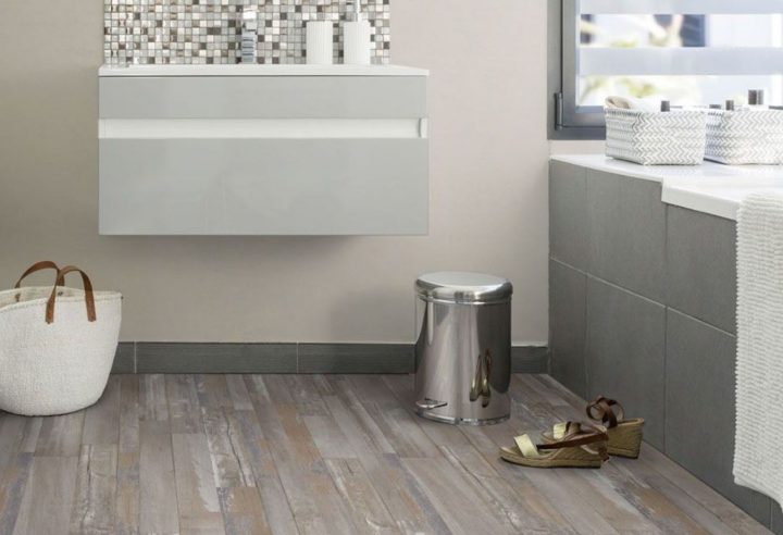 Parquet Salle De Bain : Nos Idées, Conseils, Photos Et destiné Sol Stratifié Salle De Bain