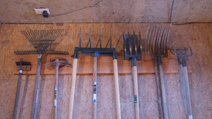 Pas-À-Pas : Réaliser Un Porte-Outils De Jardin – M6 Deco.fr avec Porte Outils De Jardin Pas-À-Pas : Réaliser Un Porte-Outils De Jardin – M6 Deco.fr avec Porte Outils De Jardin