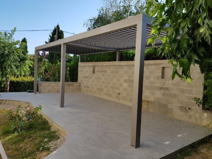 Pergolas encequiconcerne Pergola Sur Mesure Rouen