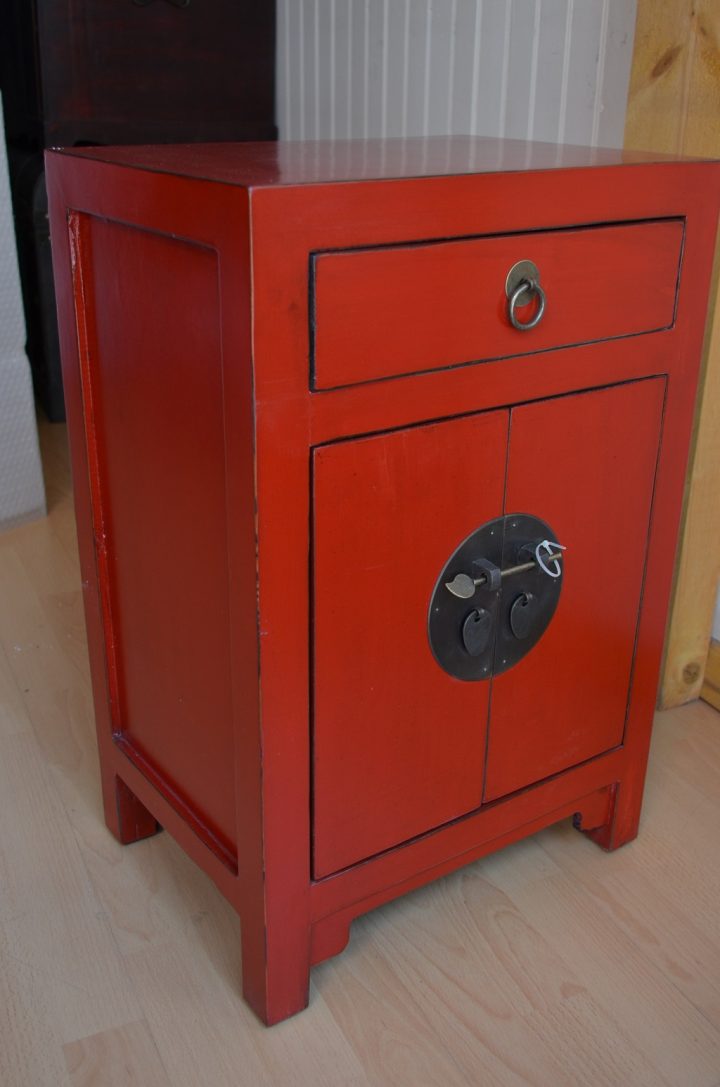 Petit Meuble Chinois Laque Noir, Rouge – La Malle D'Asie destiné Petit Meuble Chinois