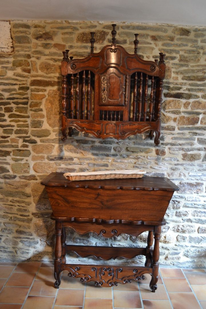 Pétrin Et Maie Louis Xv Provençale | Mobilier De Salon intérieur Maie Meuble Pétrin Et Maie Louis Xv Provençale | Mobilier De Salon intérieur Maie Meuble