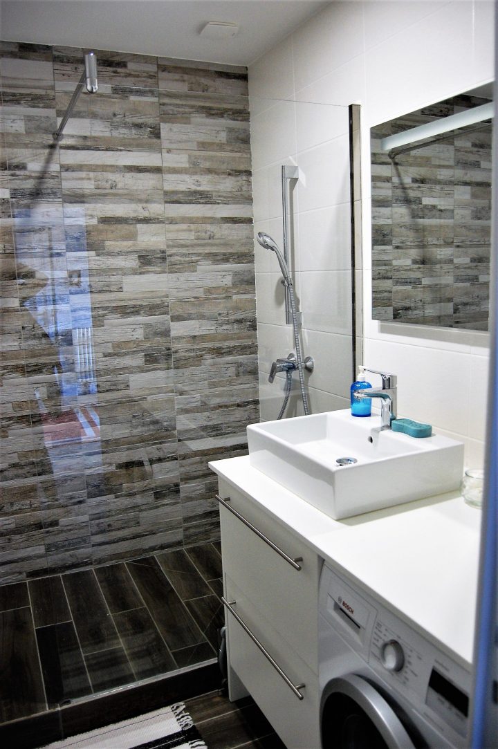 Peu De Place ? On Opte Pour Une Jolie Salle De Bain Compacte avec Salle De Bain Compacte