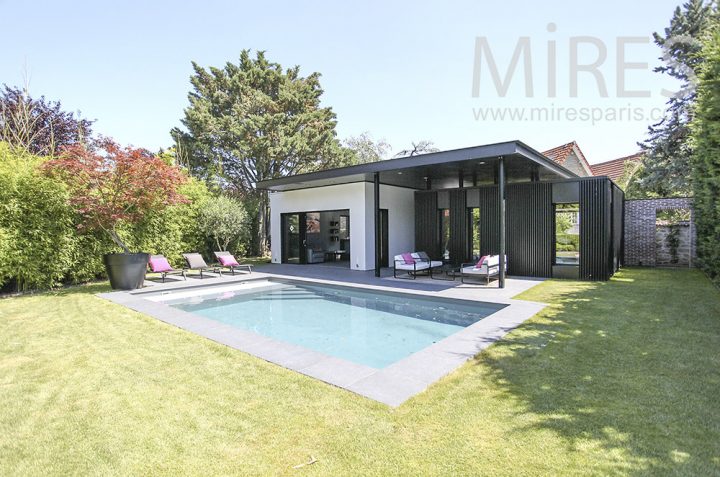 Piscine Et Pool House Moderne. C1581 | Mires Paris concernant Pool House Moderne En Kit Piscine Et Pool House Moderne. C1581 | Mires Paris concernant Pool House Moderne En Kit