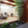 Plantes-Vertes-Et-Bambou-Sur-Une-Terrasse-Jardin-Zen intérieur Déco Jardin Bambou