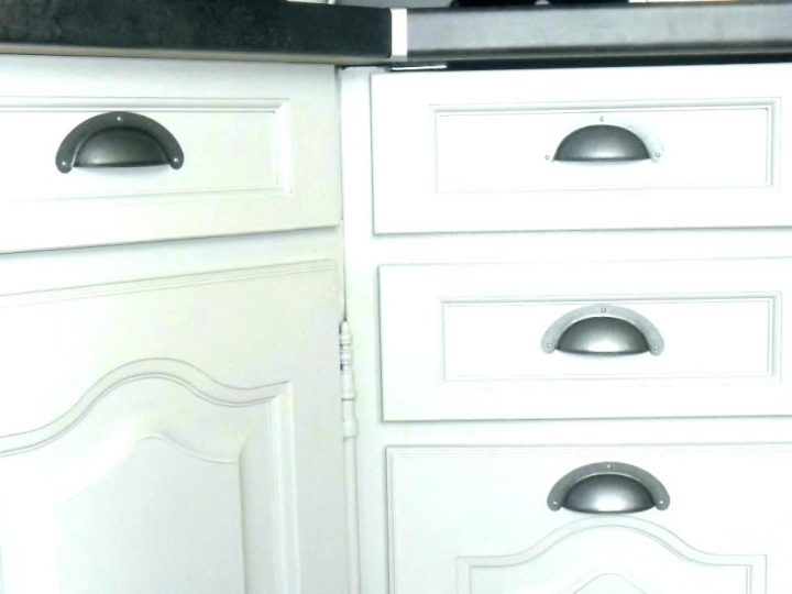 Poignee Porte Placard Cuisine Placard Poignee De Porte dedans Poignée Meuble Ikea