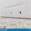 Porte De Salle De Bains Avec Des Trous Pour La Ventilation pour Aération Salle De Bain