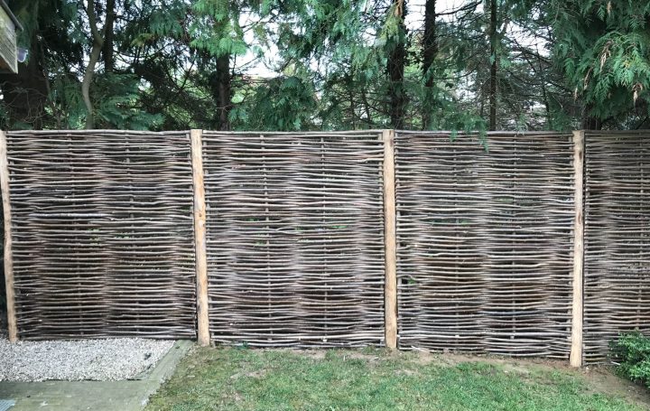 Pose De Clôtures – Parlons Jardins dedans Clotures De Jardin