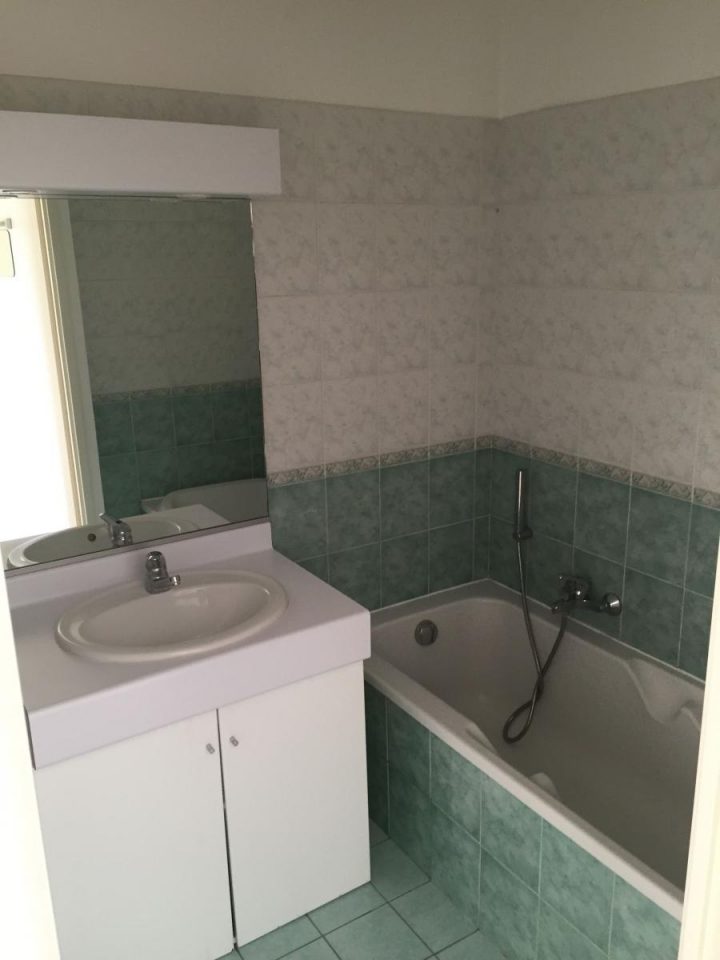 Pose De Lambris Pvc Dans Salle De Bain concernant Lambri Pvc Salle De Bain Pose De Lambris Pvc Dans Salle De Bain concernant Lambri Pvc Salle De Bain