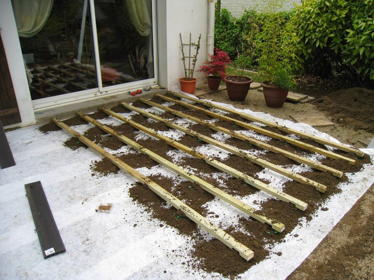 Poser Une Terrasse En Bois Sur Gazon - Davidreed.co concernant Terrasse Bois Sur Terre